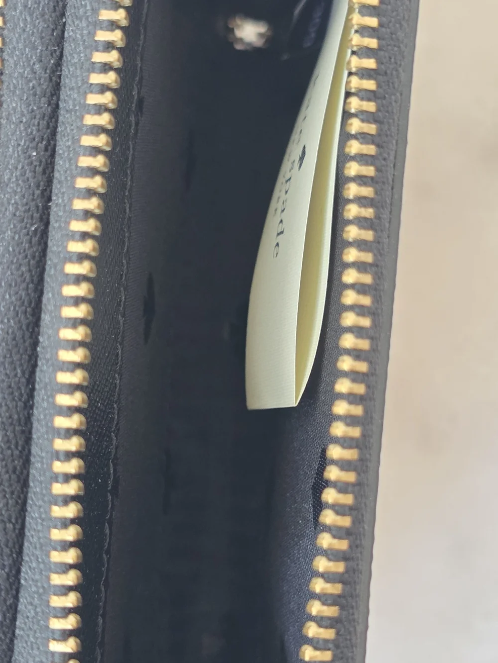 Kate Spade New York Laurel Way Gardenia Rosie Double Zip Case Wallet Black Pink